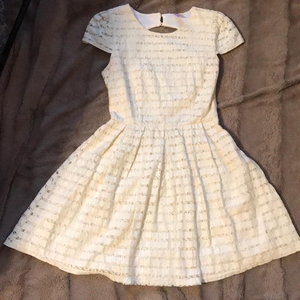 Lace dress
